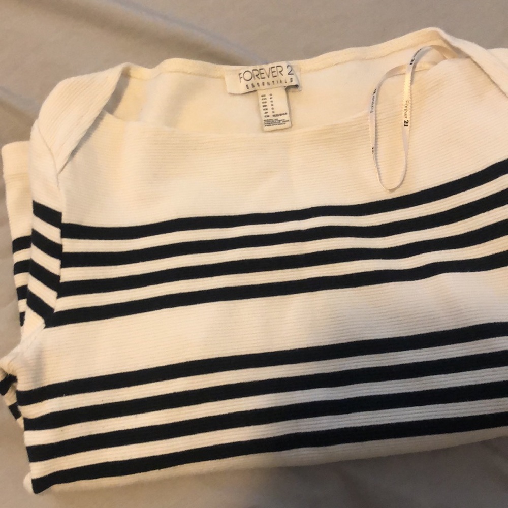 Stripped top - Picture 3 of 3